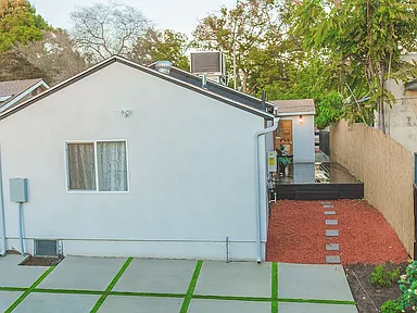 Atwater Ave Residence — Photo 16