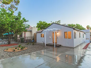 Atwater Ave Residence — Photo 26