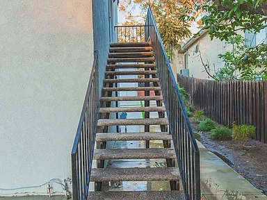 Atwater Ave Residence — Photo 27