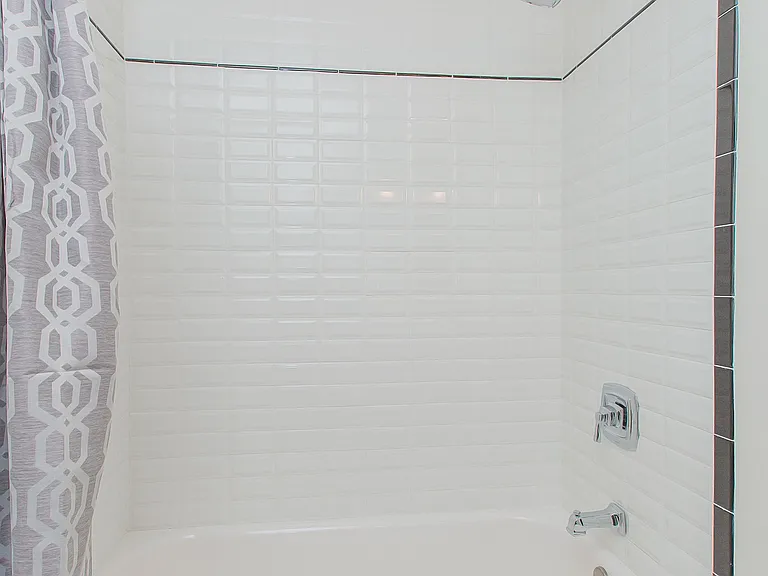 Atwater Ave Residence — Photo 49