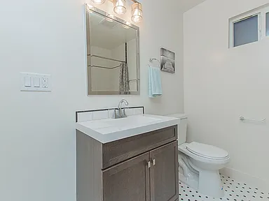 Atwater Ave Residence — Photo 57