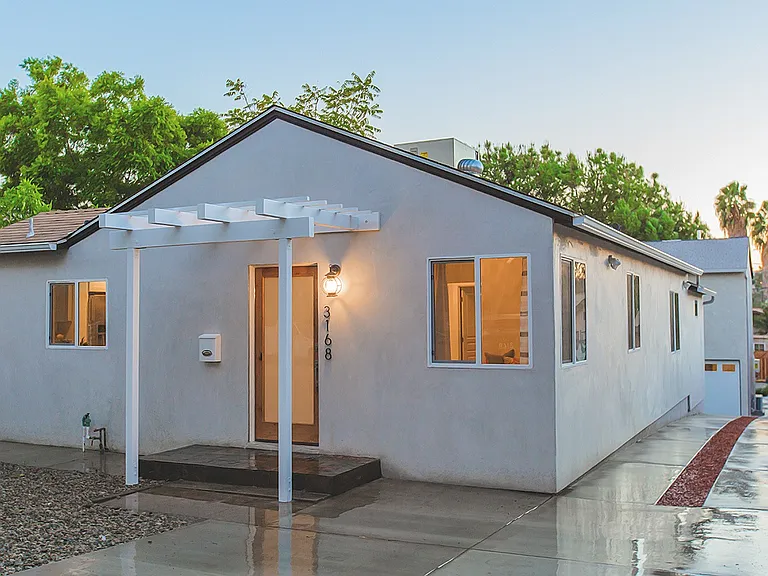 Atwater Ave Residence — Photo 60