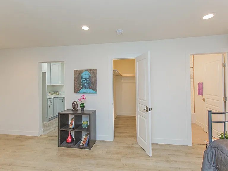 Atwater Ave Residence — Photo 68