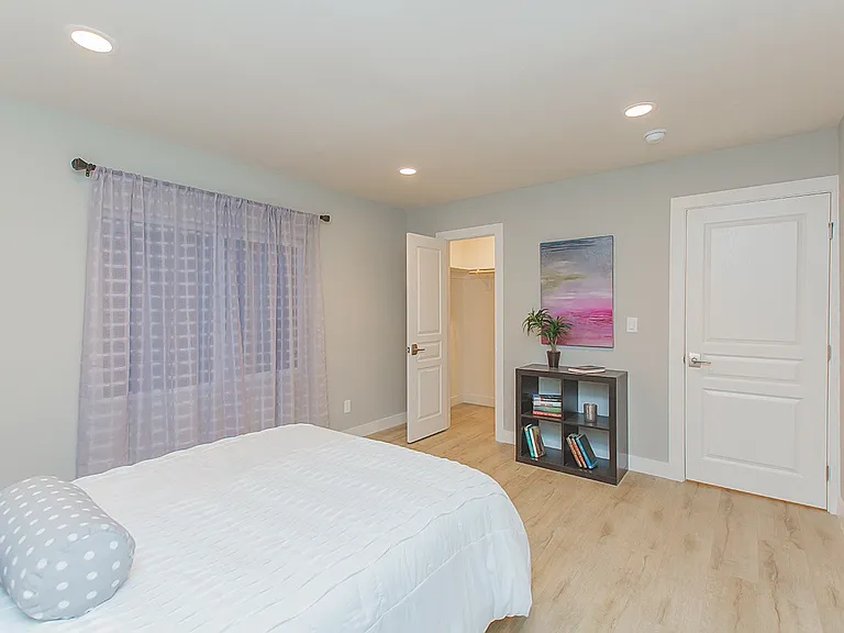 Atwater Ave Residence — Photo 76