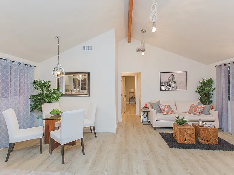 Atwater Ave Residence — Photo 77
