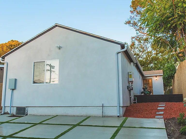 Atwater Ave Residence — Photo 80
