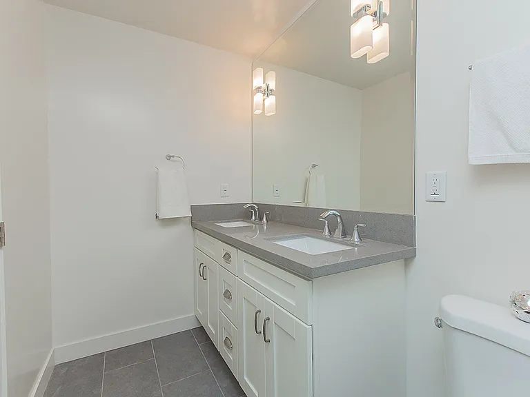 Atwater Ave Residence — Photo 81