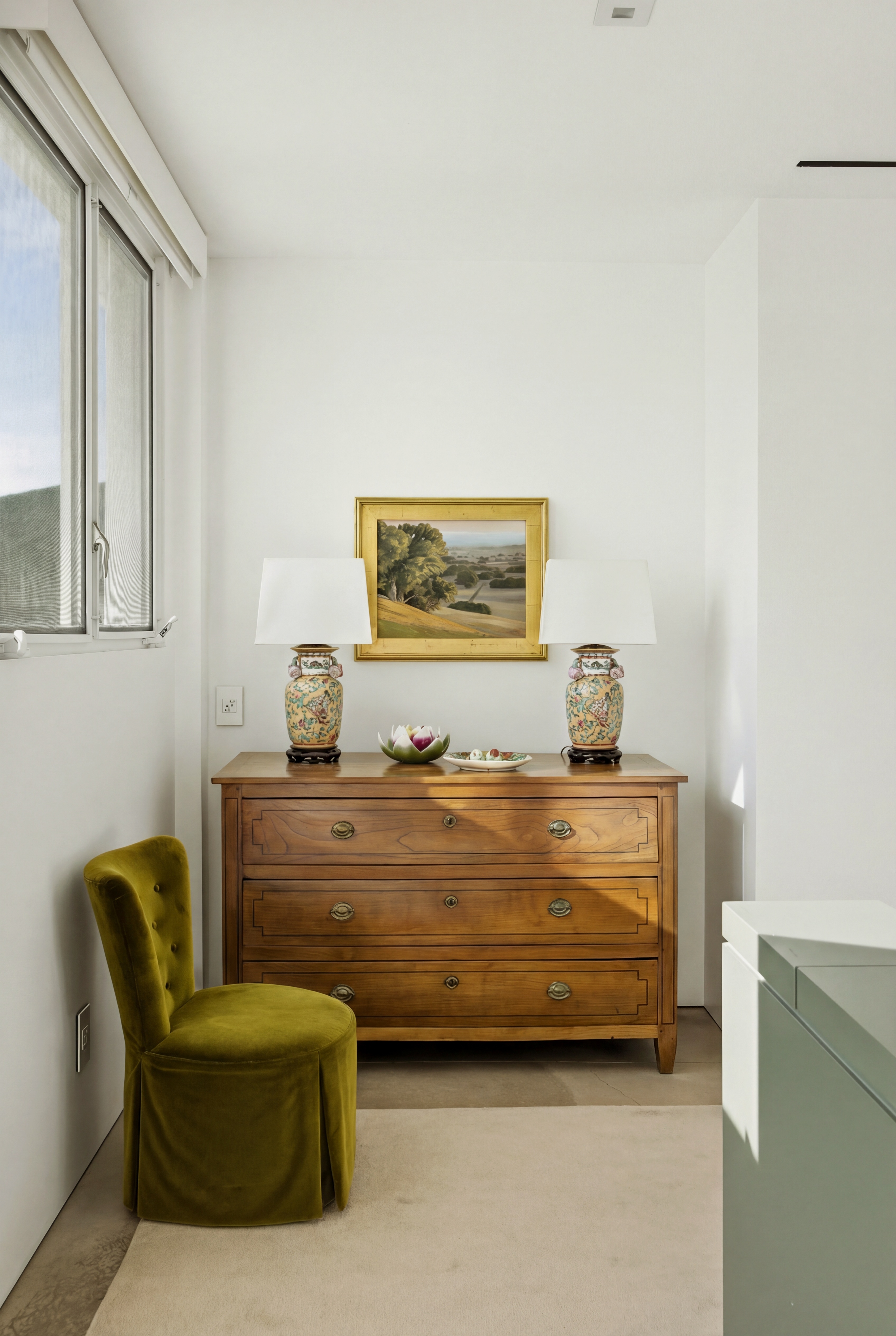 Castle Road Residence — Photo 2