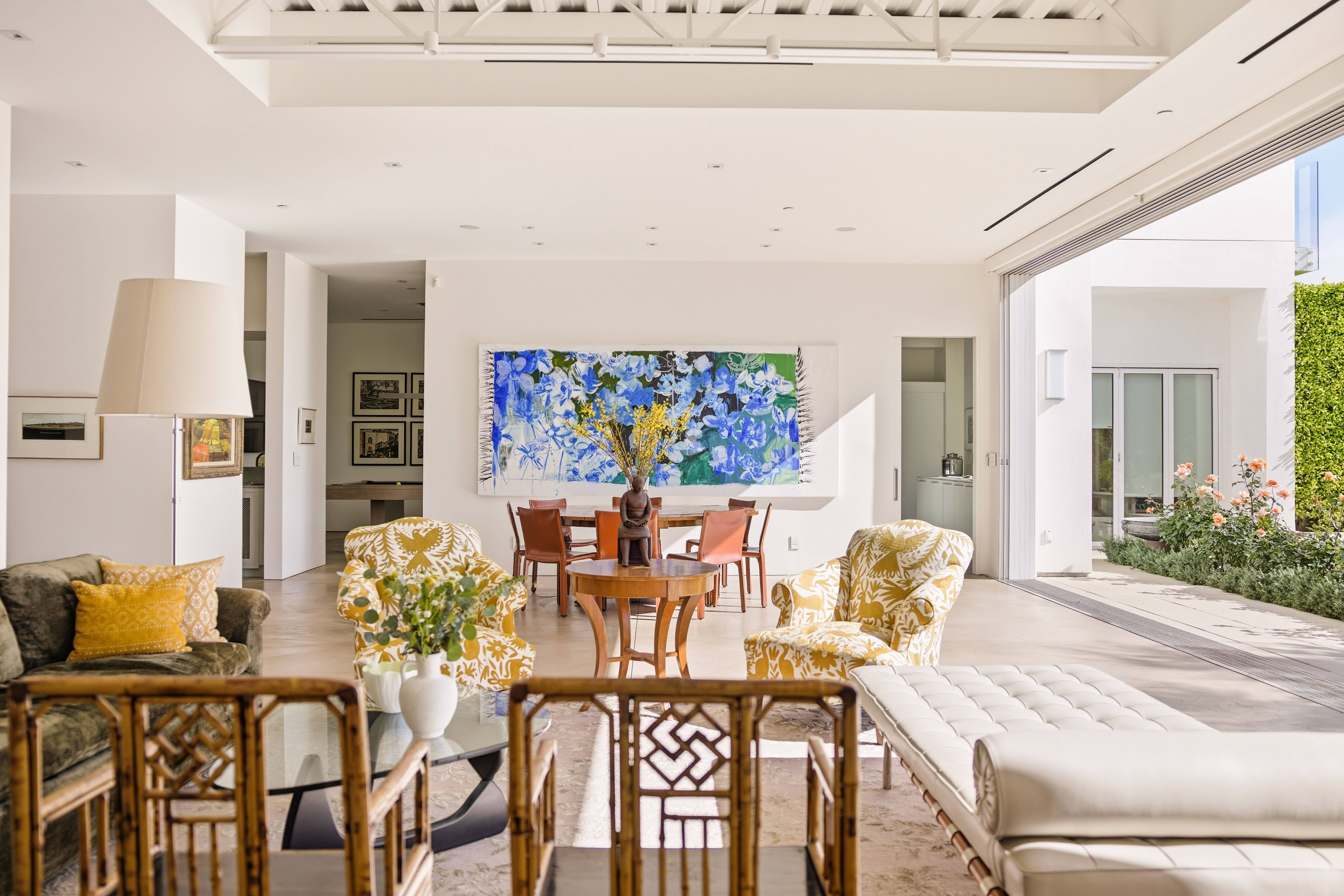 Castle Road Residence — Photo 6