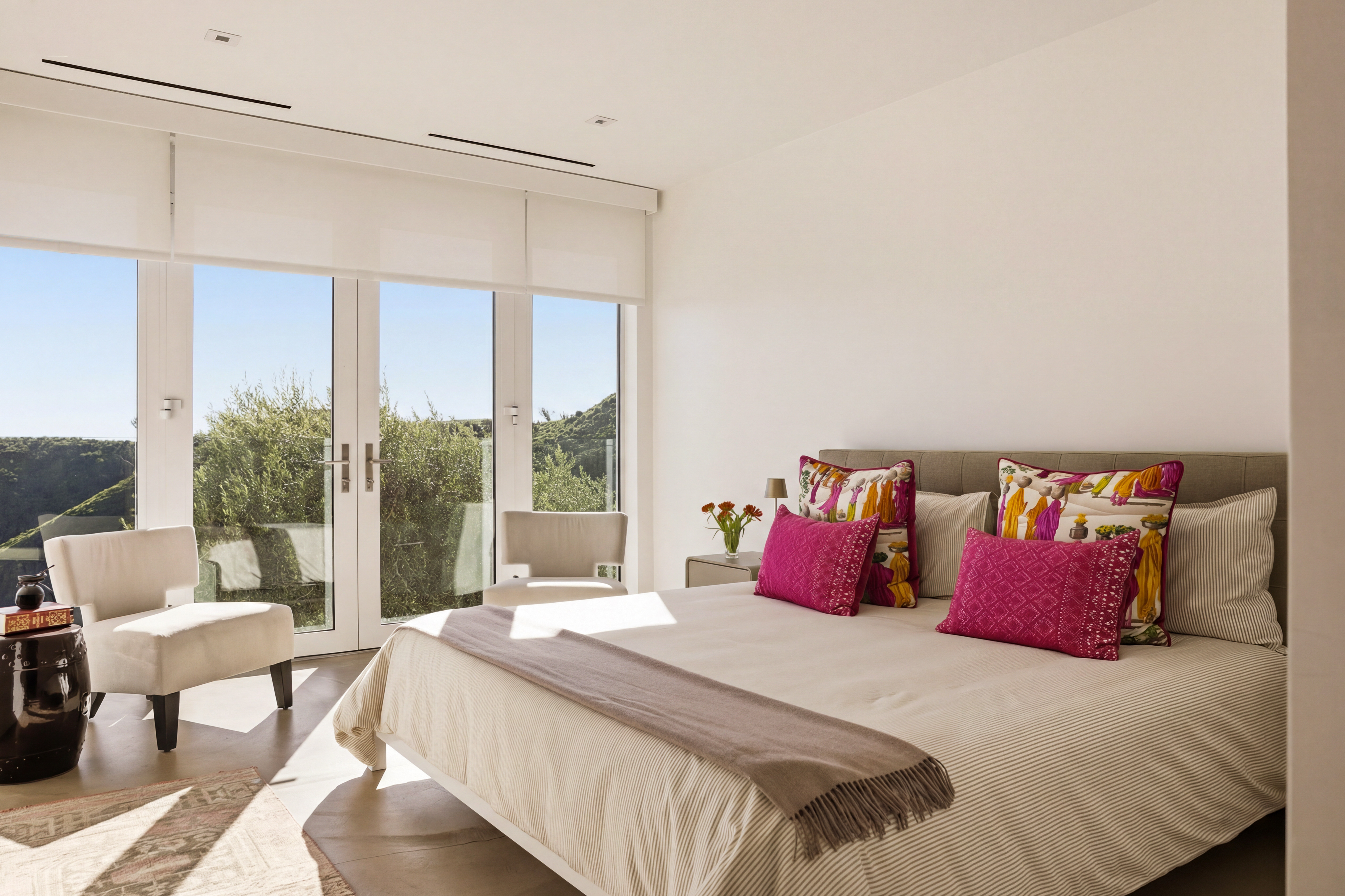 Castle Road Residence — Photo 34