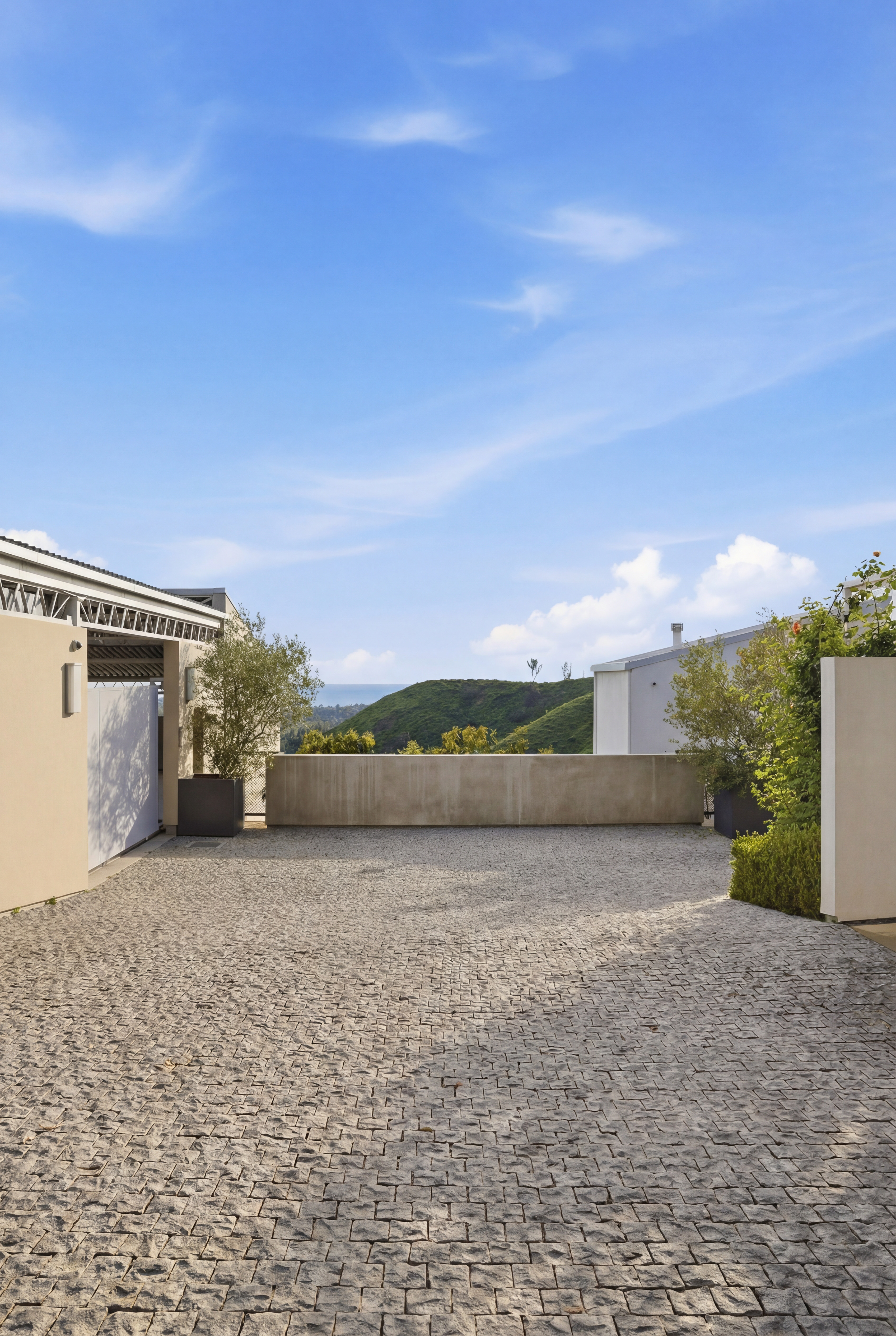 Castle Road Residence — Photo 58