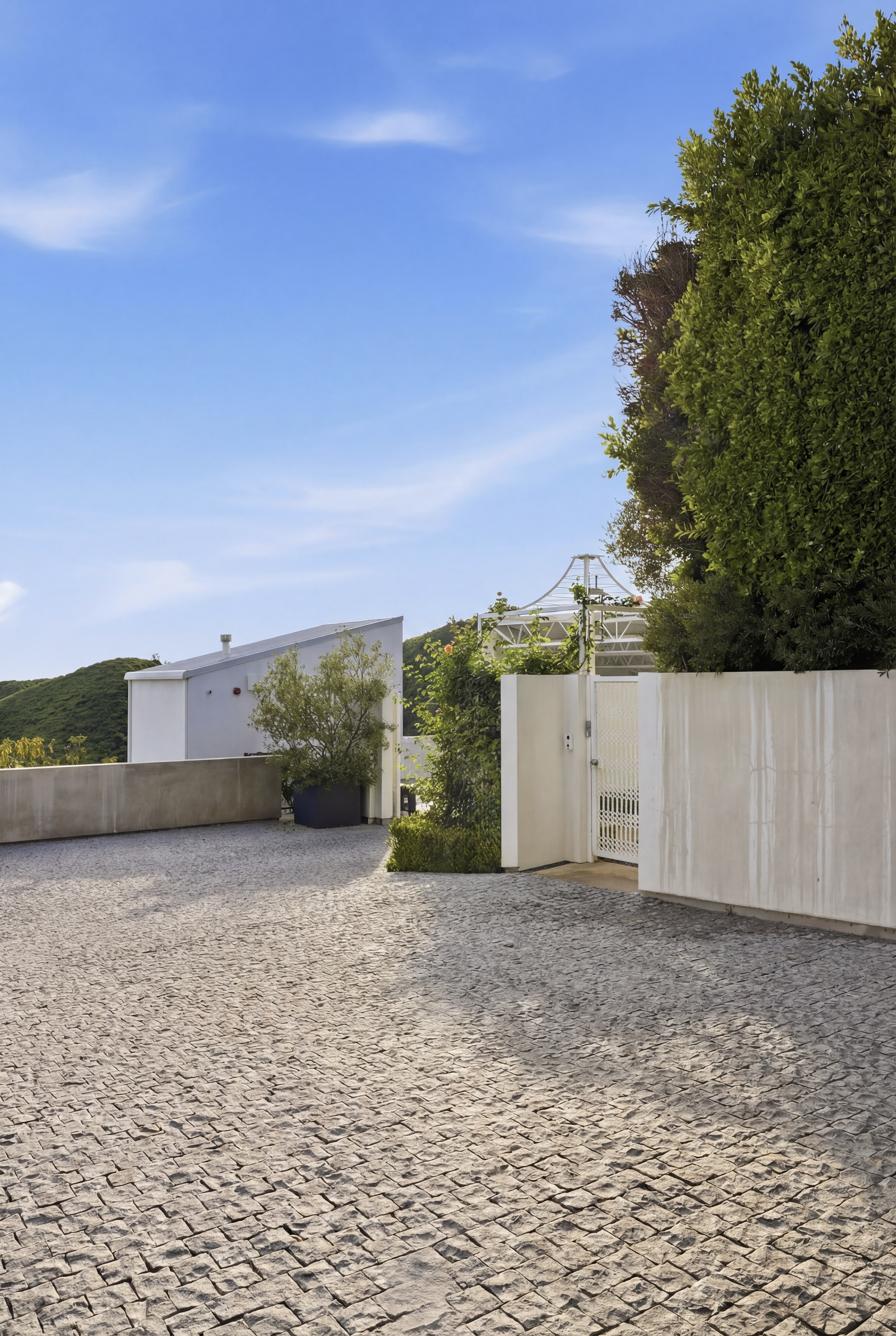 Castle Road Residence — Photo 61