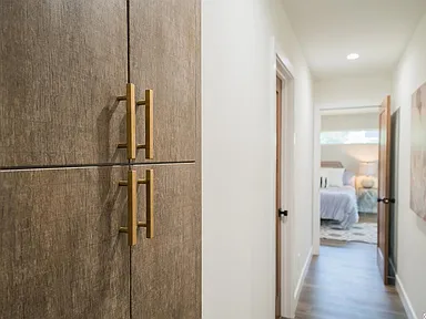 Fox Ridge Dr Residence — Photo 3
