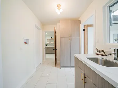 Fox Ridge Dr Residence — Photo 14
