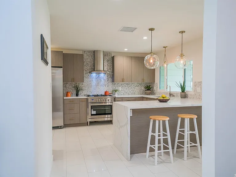 Fox Ridge Dr Residence — Photo 54