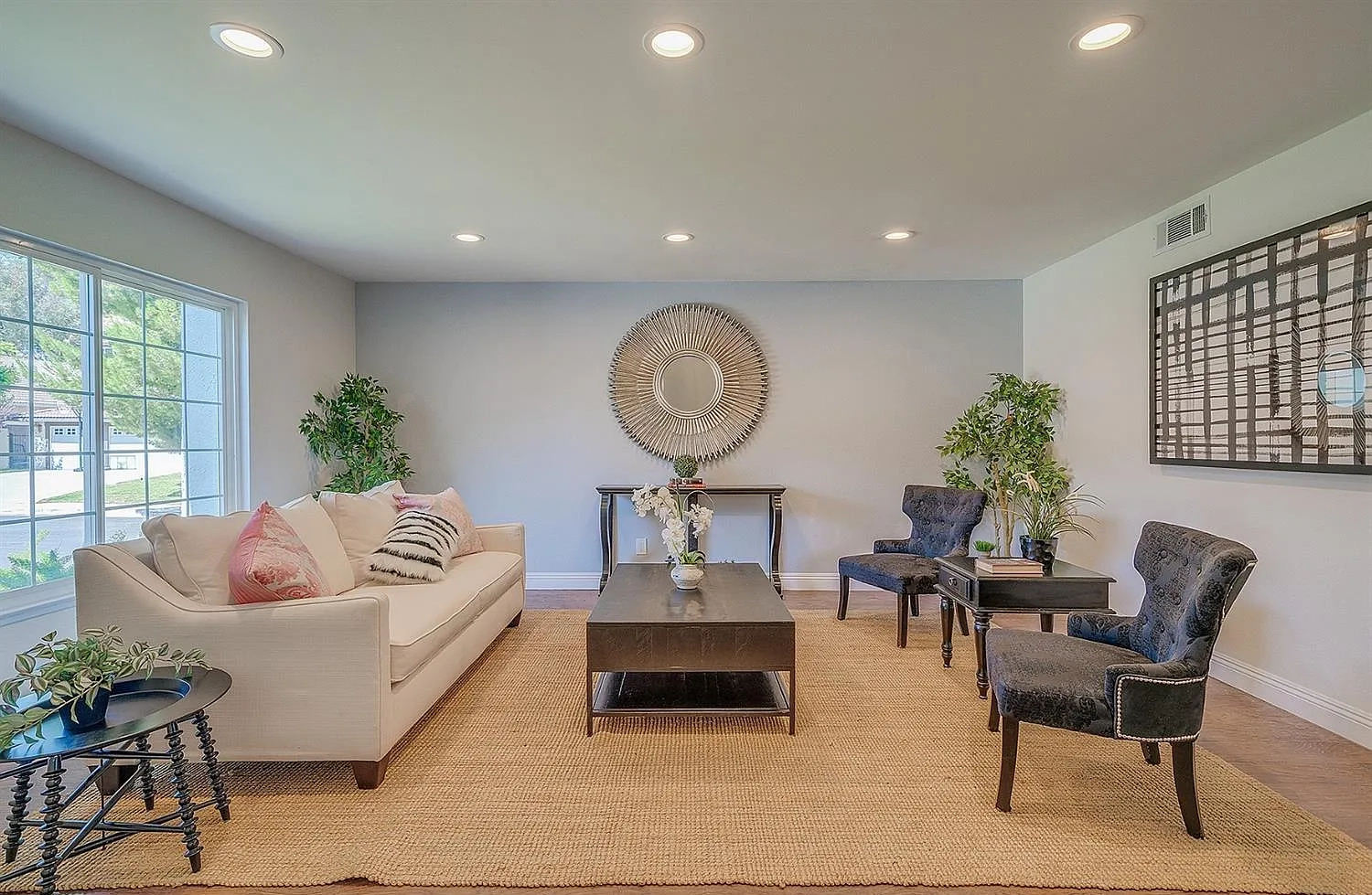 Meadow Wood Ln Residence — Photo 5