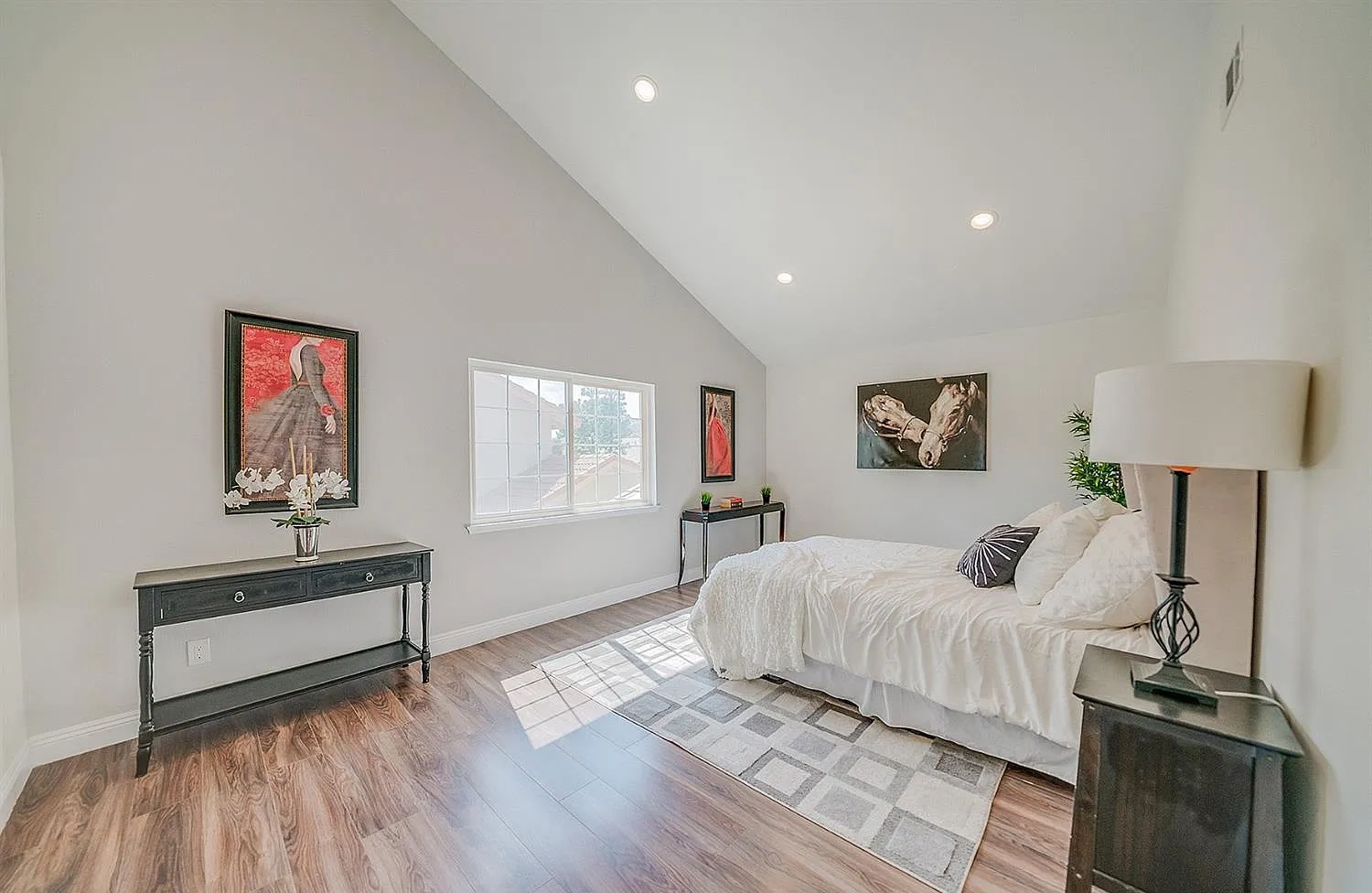 Meadow Wood Ln Residence — Photo 22