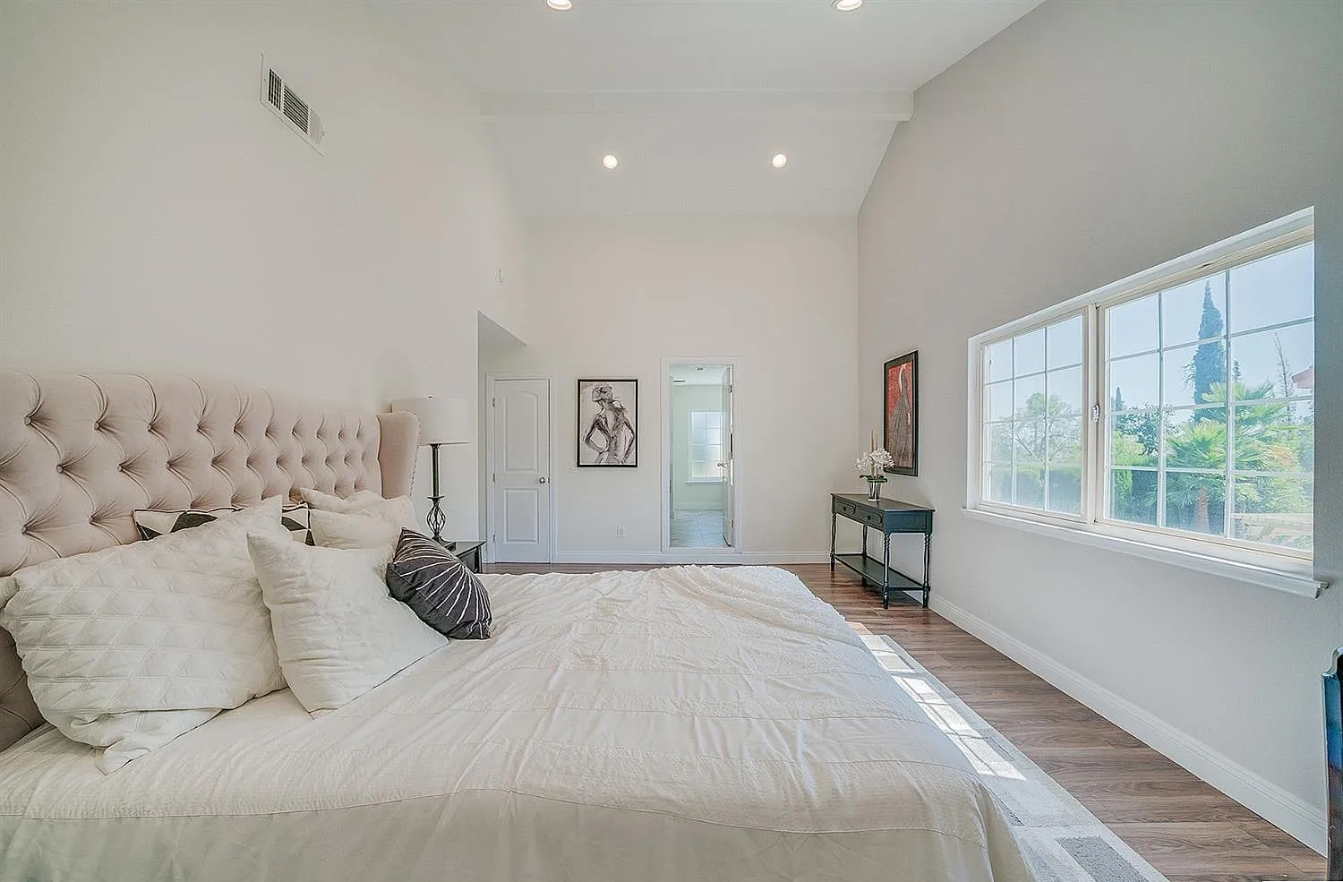 Meadow Wood Ln Residence — Photo 24
