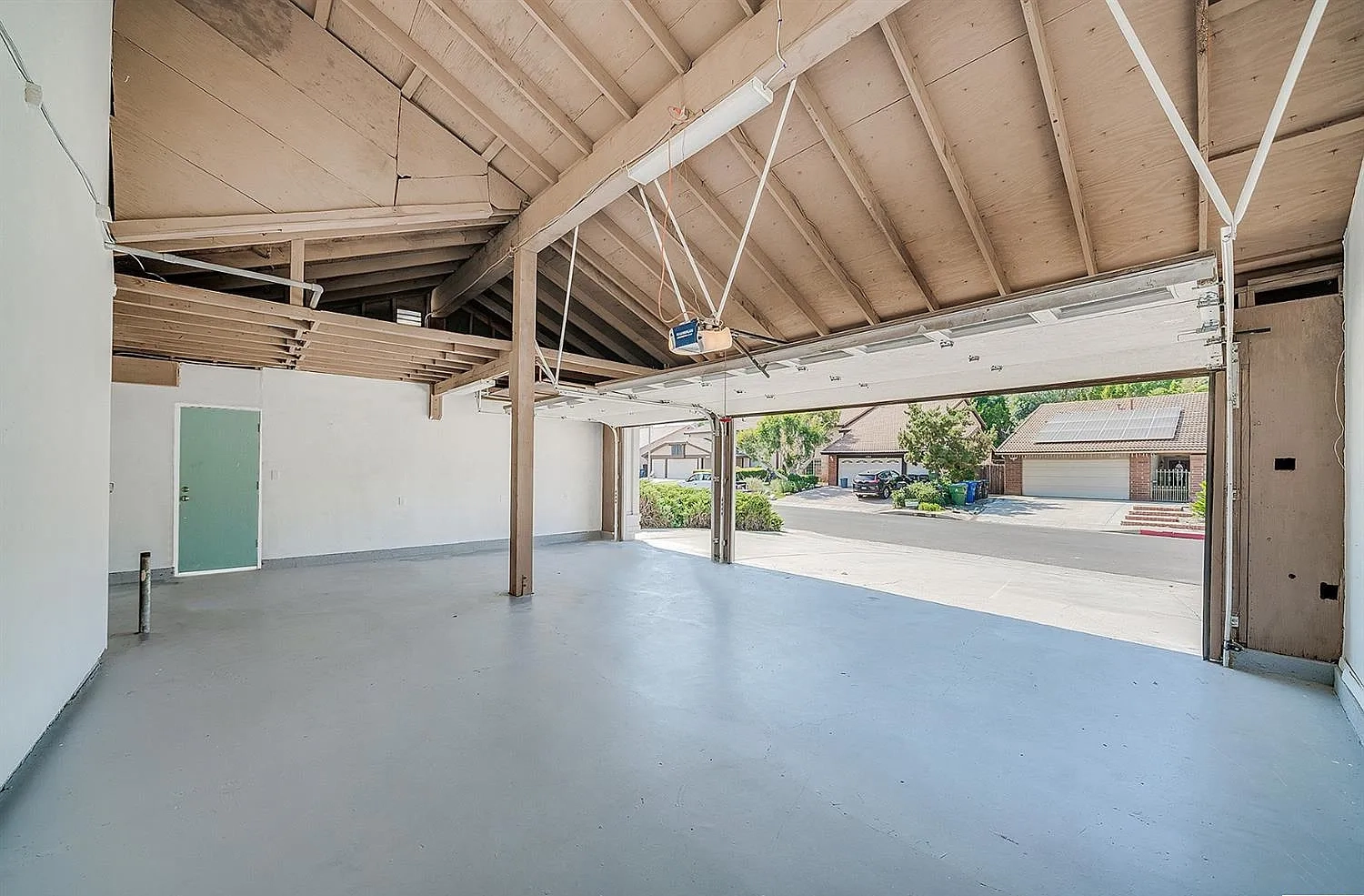 Meadow Wood Ln Residence — Photo 35