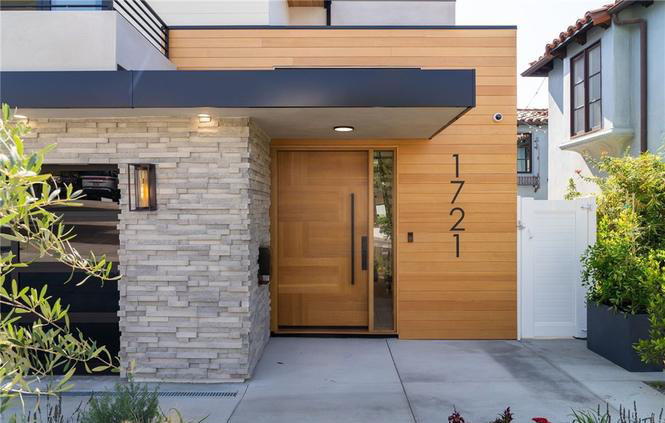 Luxury custom home built by AGR Homes Inc.