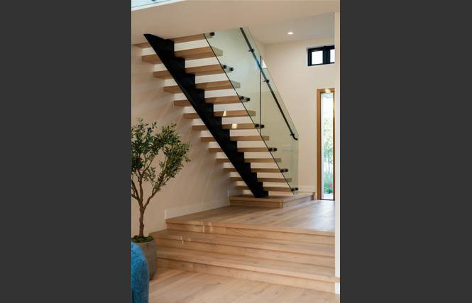 Oak Ave Residence — Photo 2
