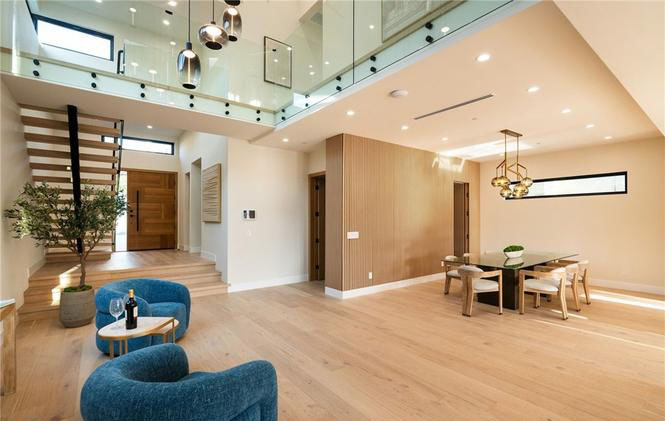 Oak Ave Residence — Photo 3