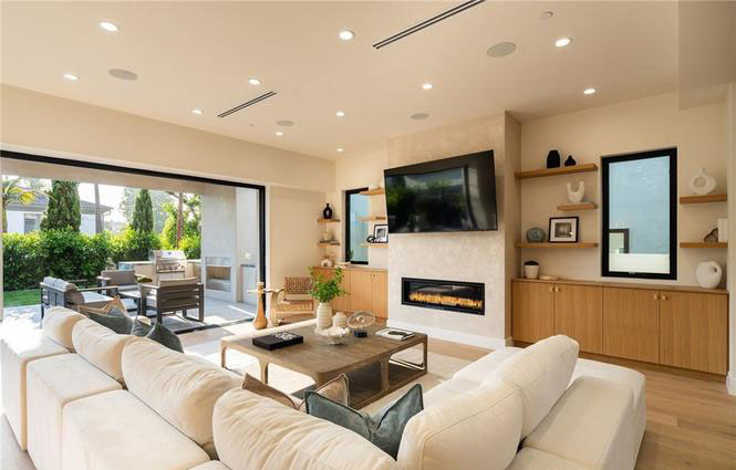 Oak Ave Residence — Photo 6