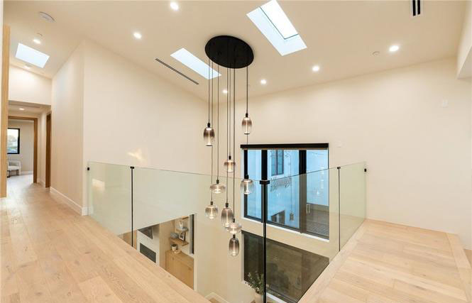 Oak Ave Residence — Photo 26