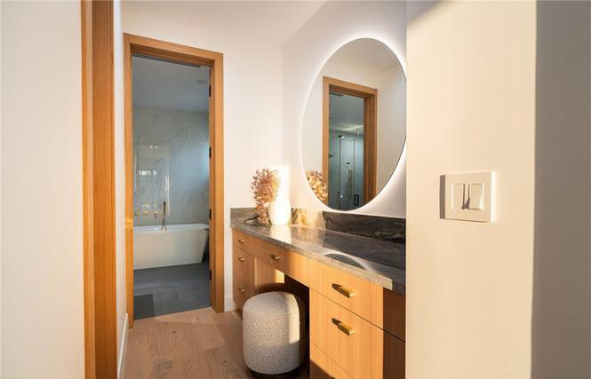 Oak Ave Residence — Photo 30