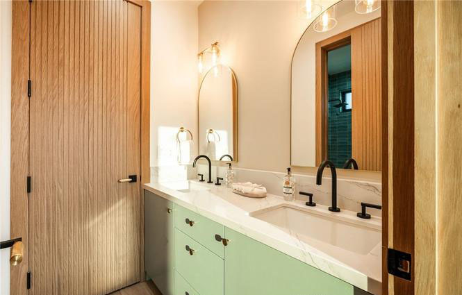 Oak Ave Residence — Photo 37