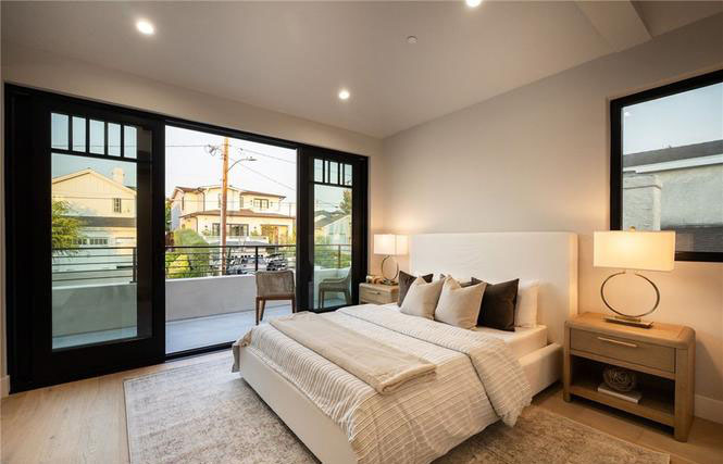 Oak Ave Residence — Photo 39