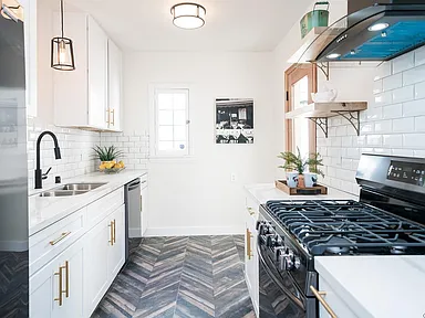 Willoughby Ave Residence