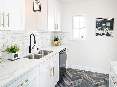 Willoughby Ave Residence — Photo 16
