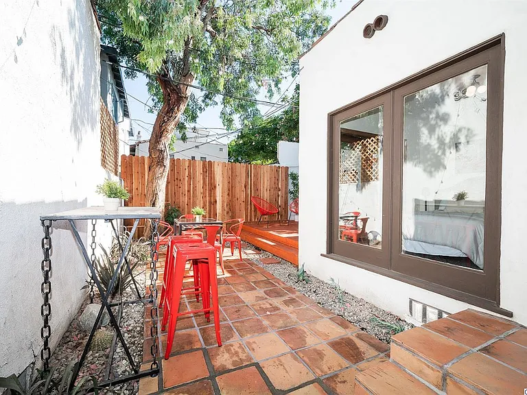 Willoughby Ave Residence — Photo 26