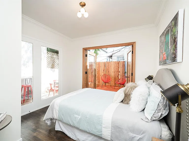 Willoughby Ave Residence — Photo 27